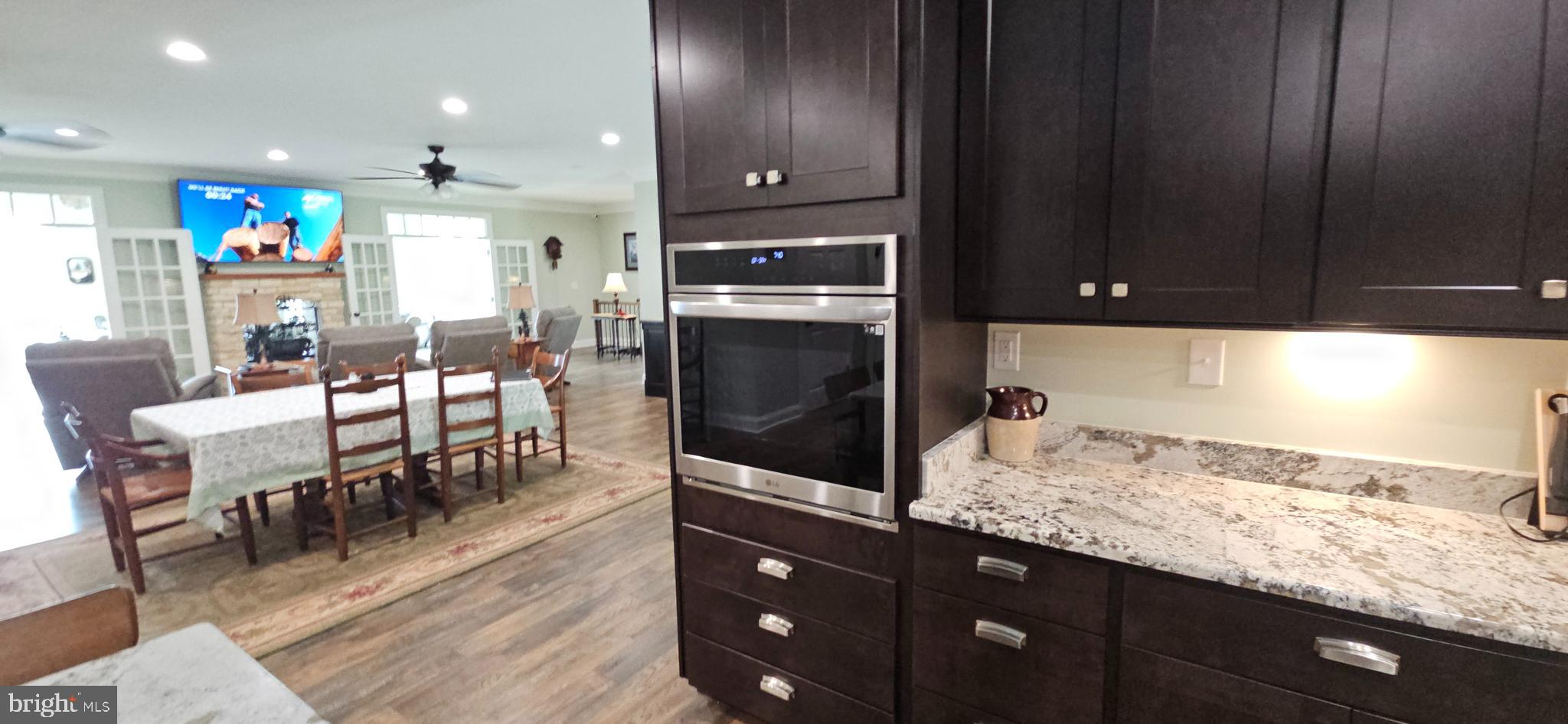 RIVER RIDGE - Residential