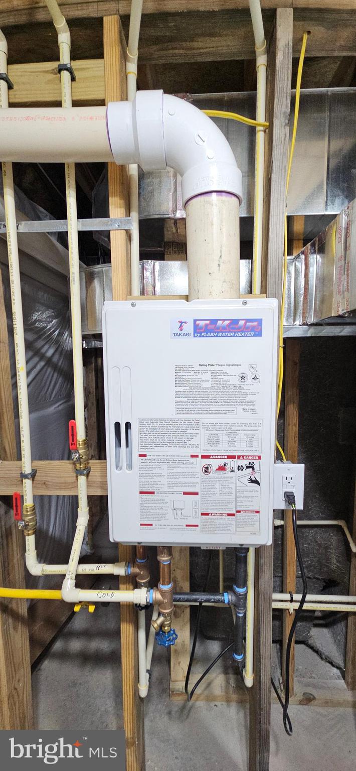 RIVER RIDGE - Residential