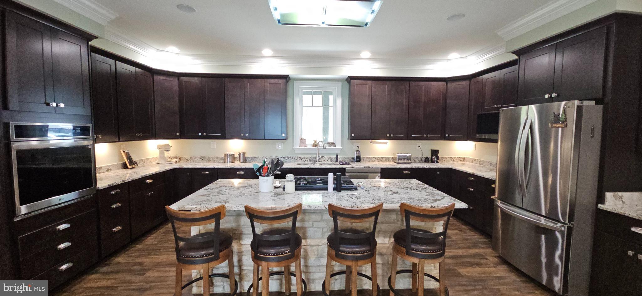 RIVER RIDGE - Residential