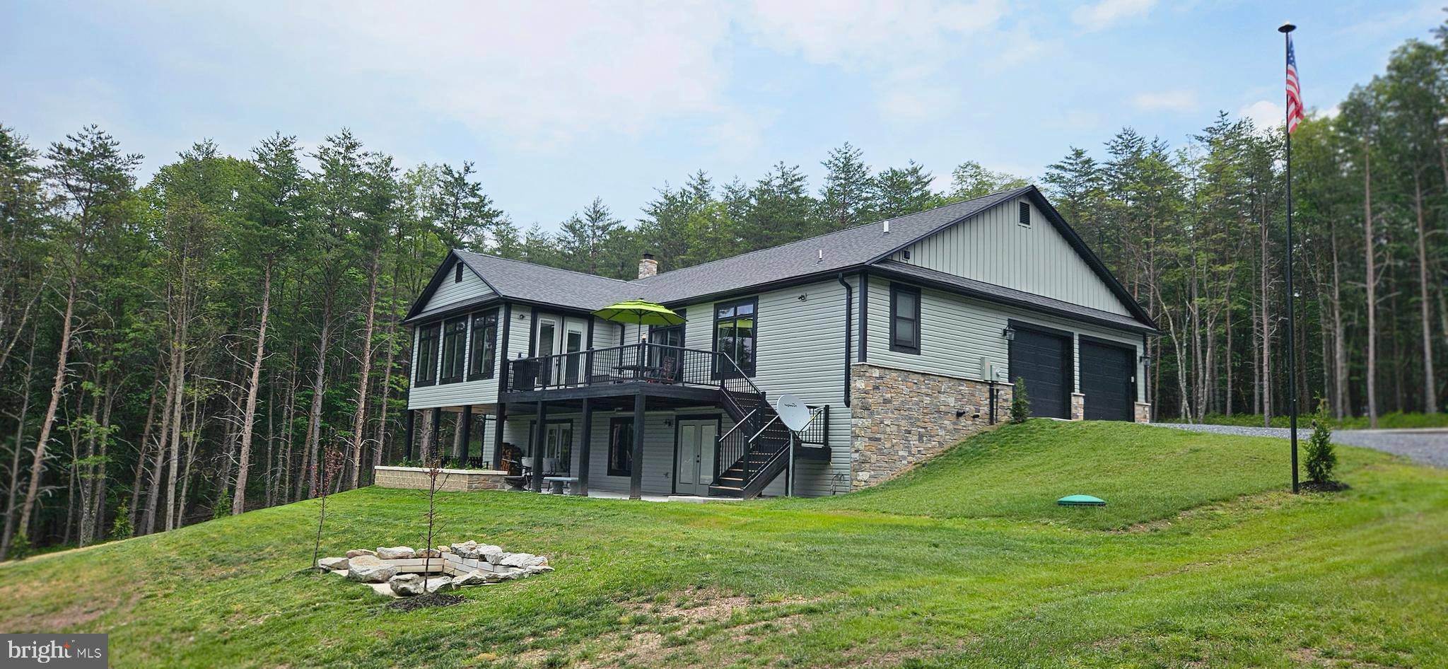 RIVER RIDGE - Residential