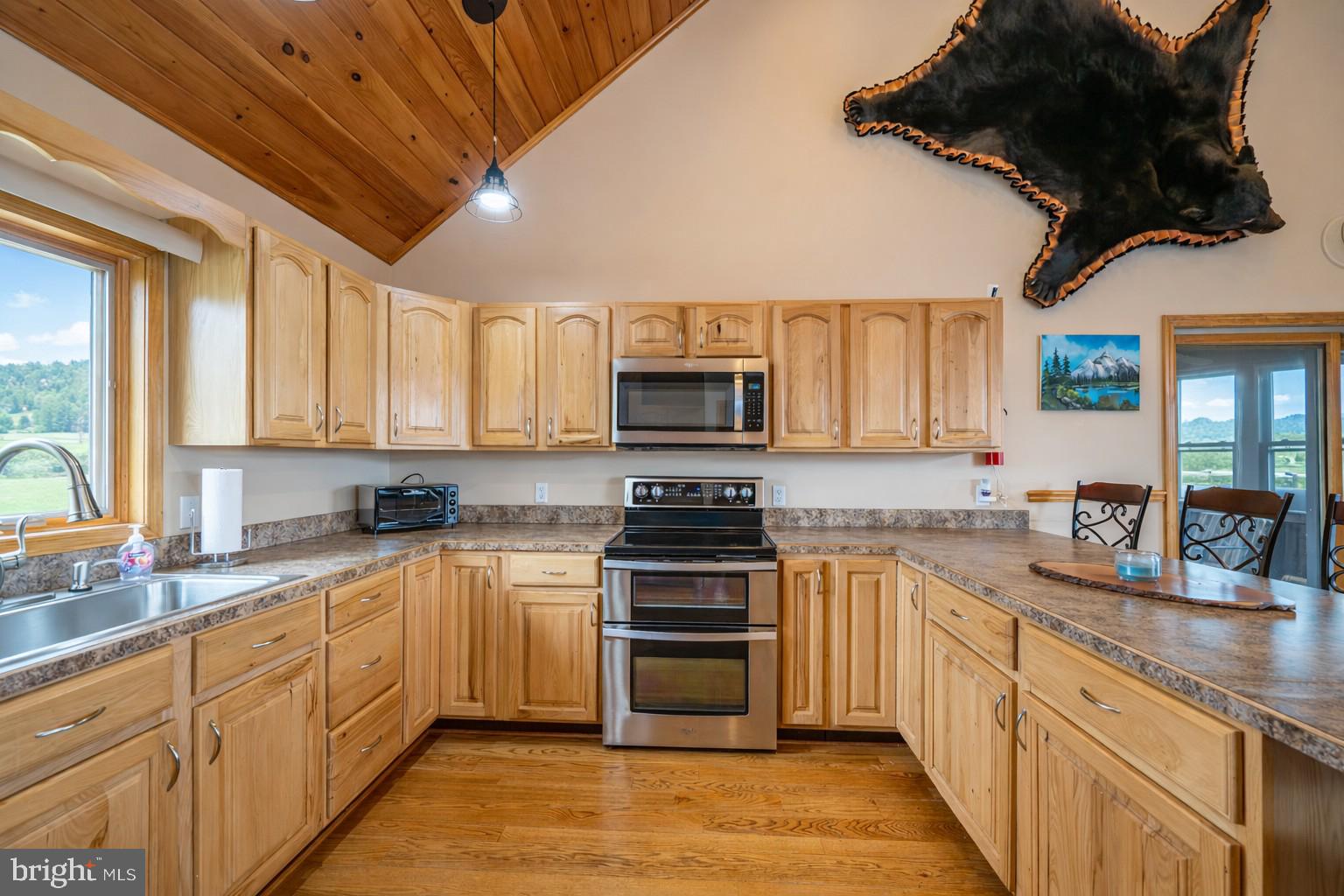 PARADISE POINT - Residential