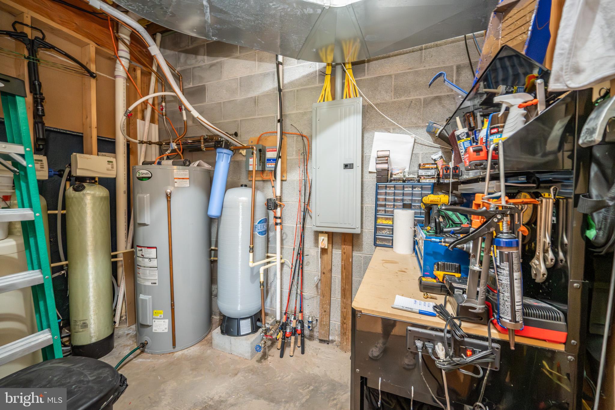 PARADISE POINT - Residential