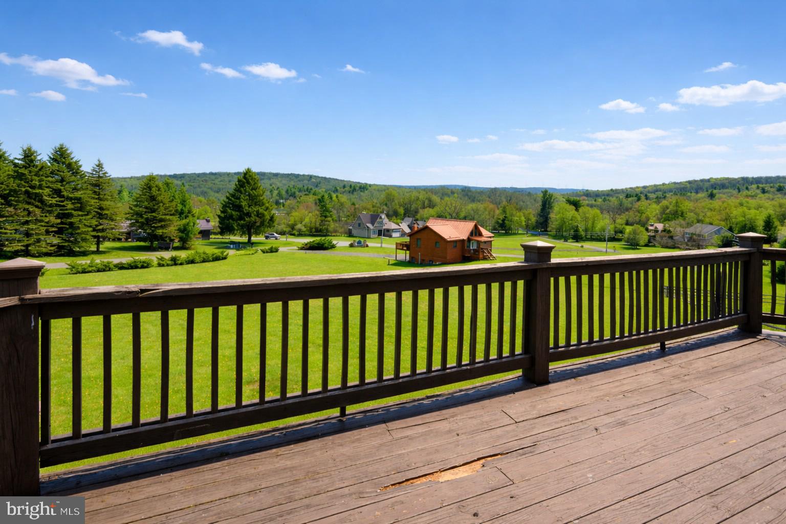 PARADISE POINT - Residential