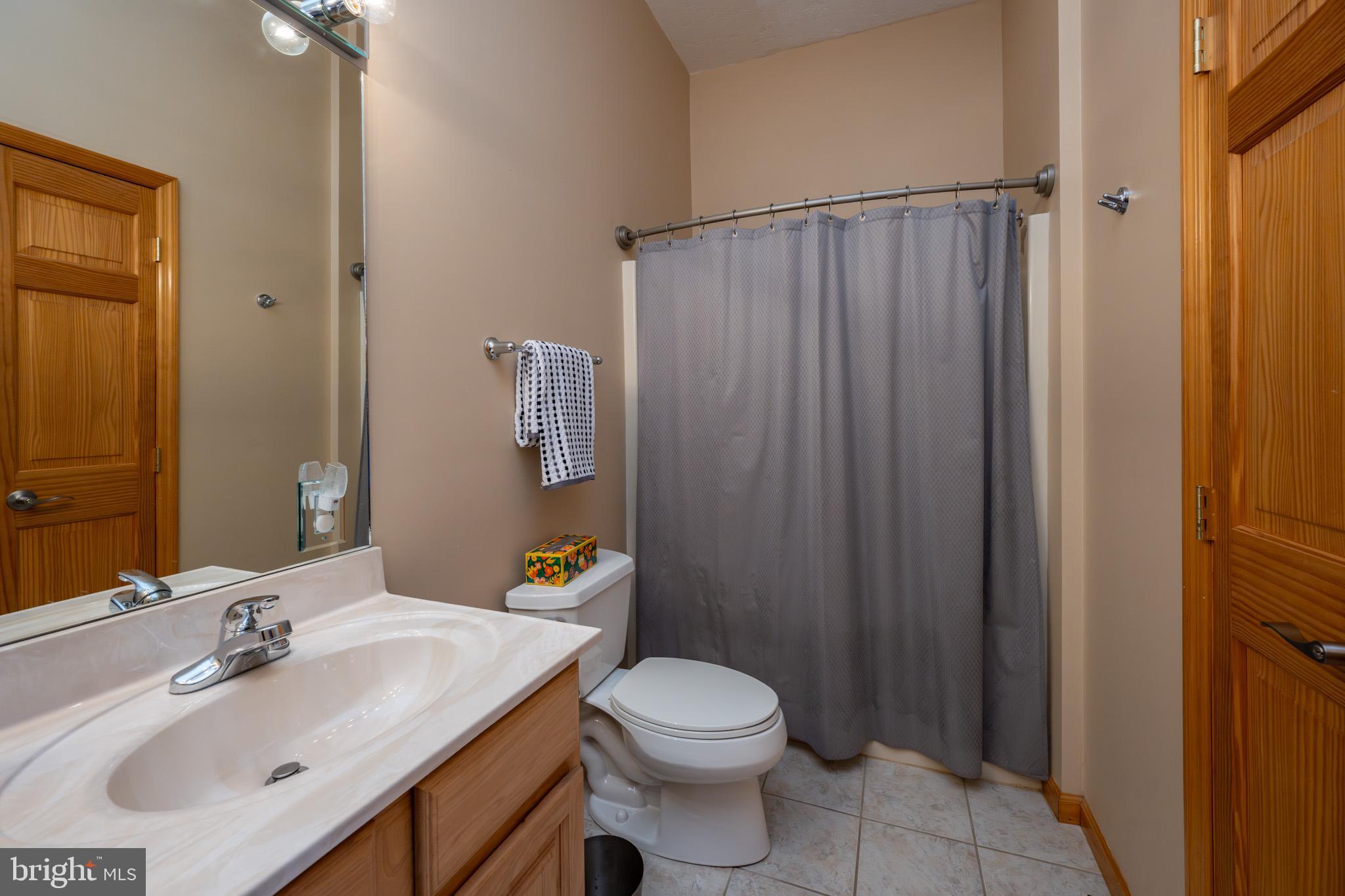 PARADISE POINT - Residential