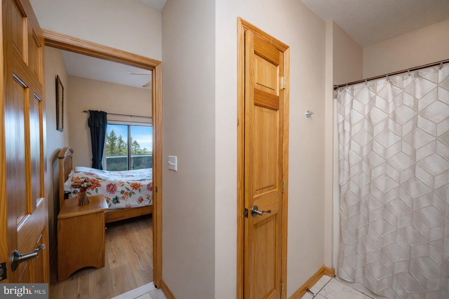 PARADISE POINT - Residential