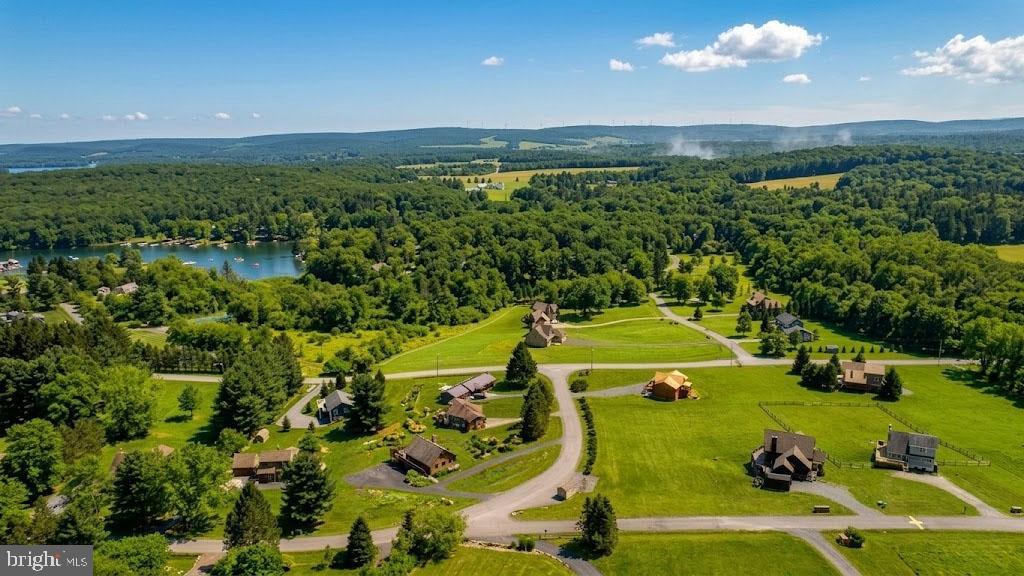 PARADISE POINT - Residential