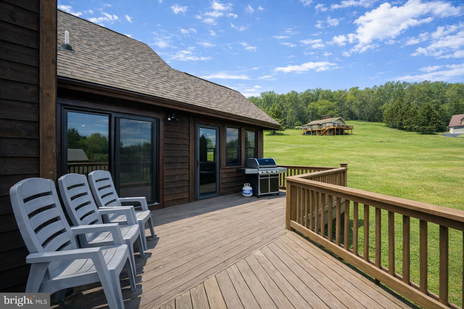 PARADISE POINT - Residential