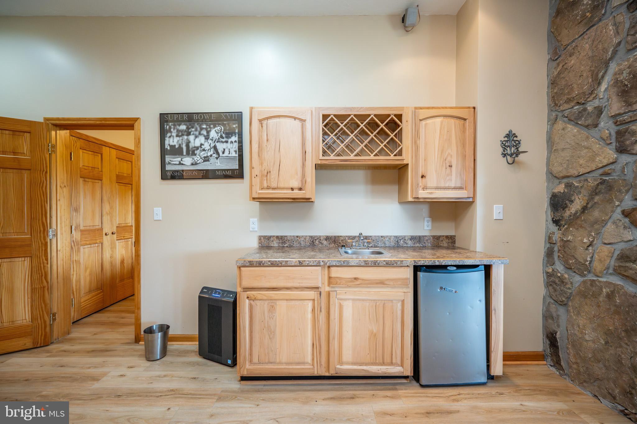 PARADISE POINT - Residential