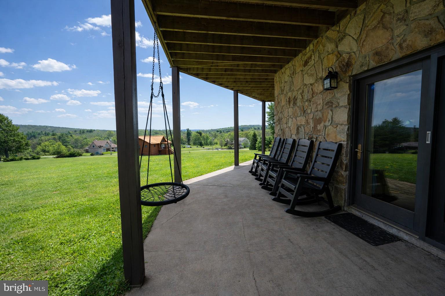 PARADISE POINT - Residential