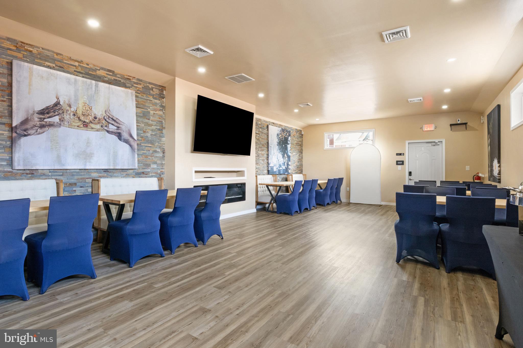 354 E COLLEGE AVENUE