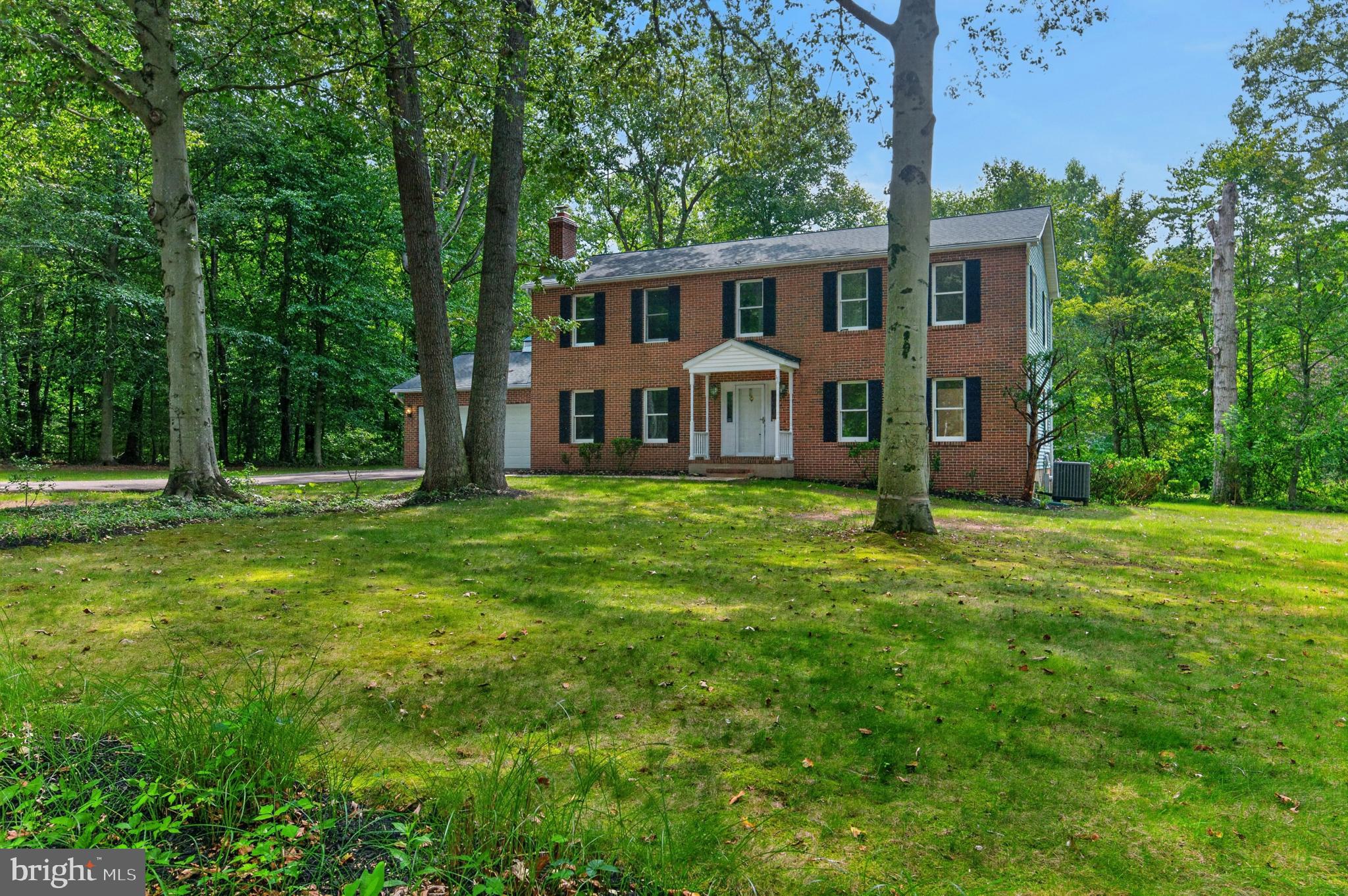 881 CHINQUAPIN CREST DRIVE