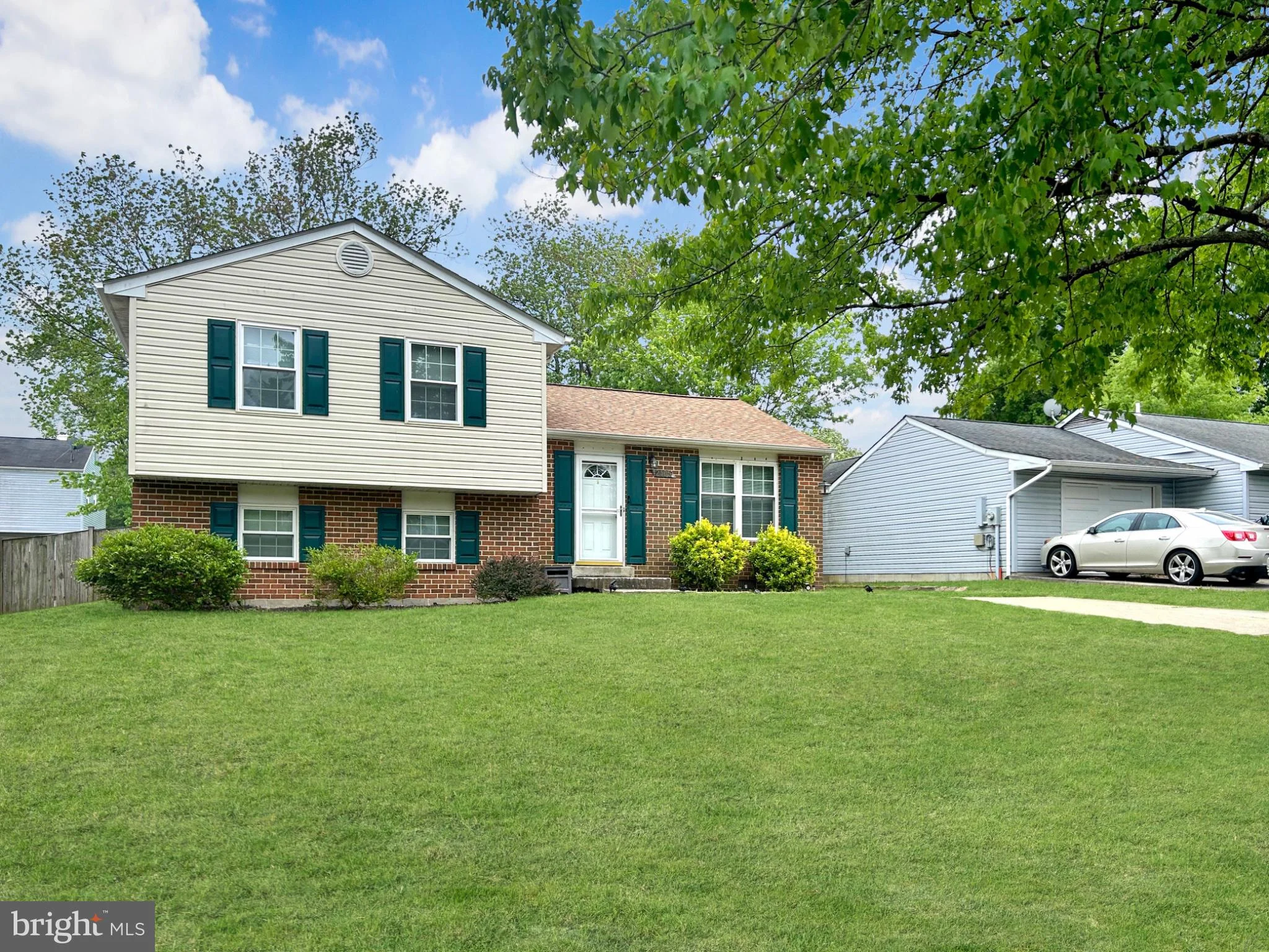 2405 York Court