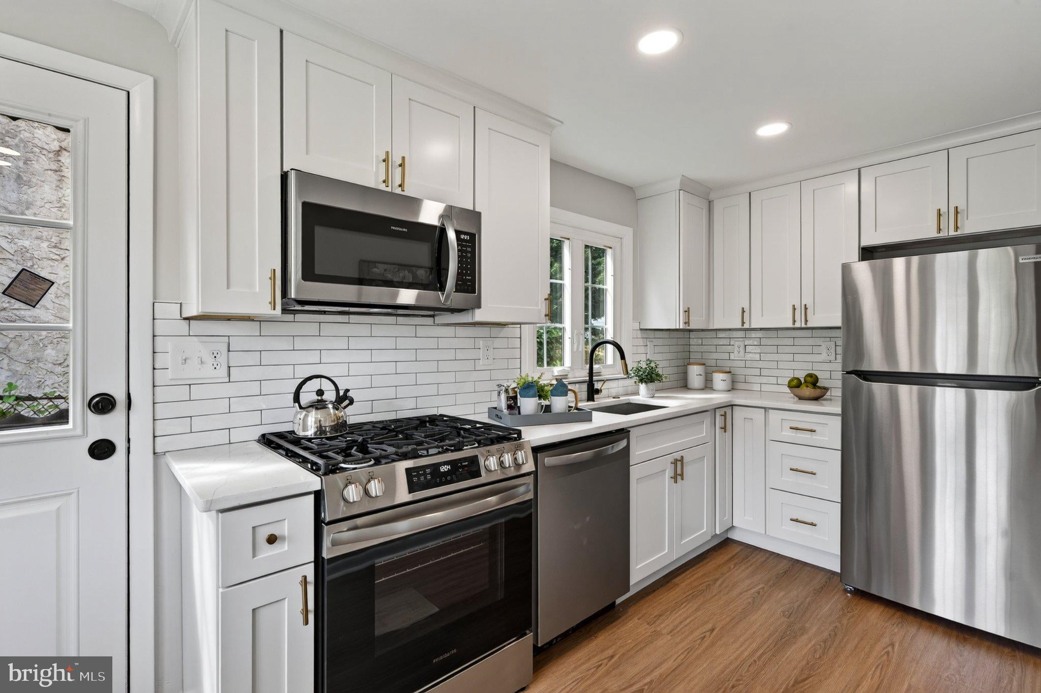 124 2ND AVENUE