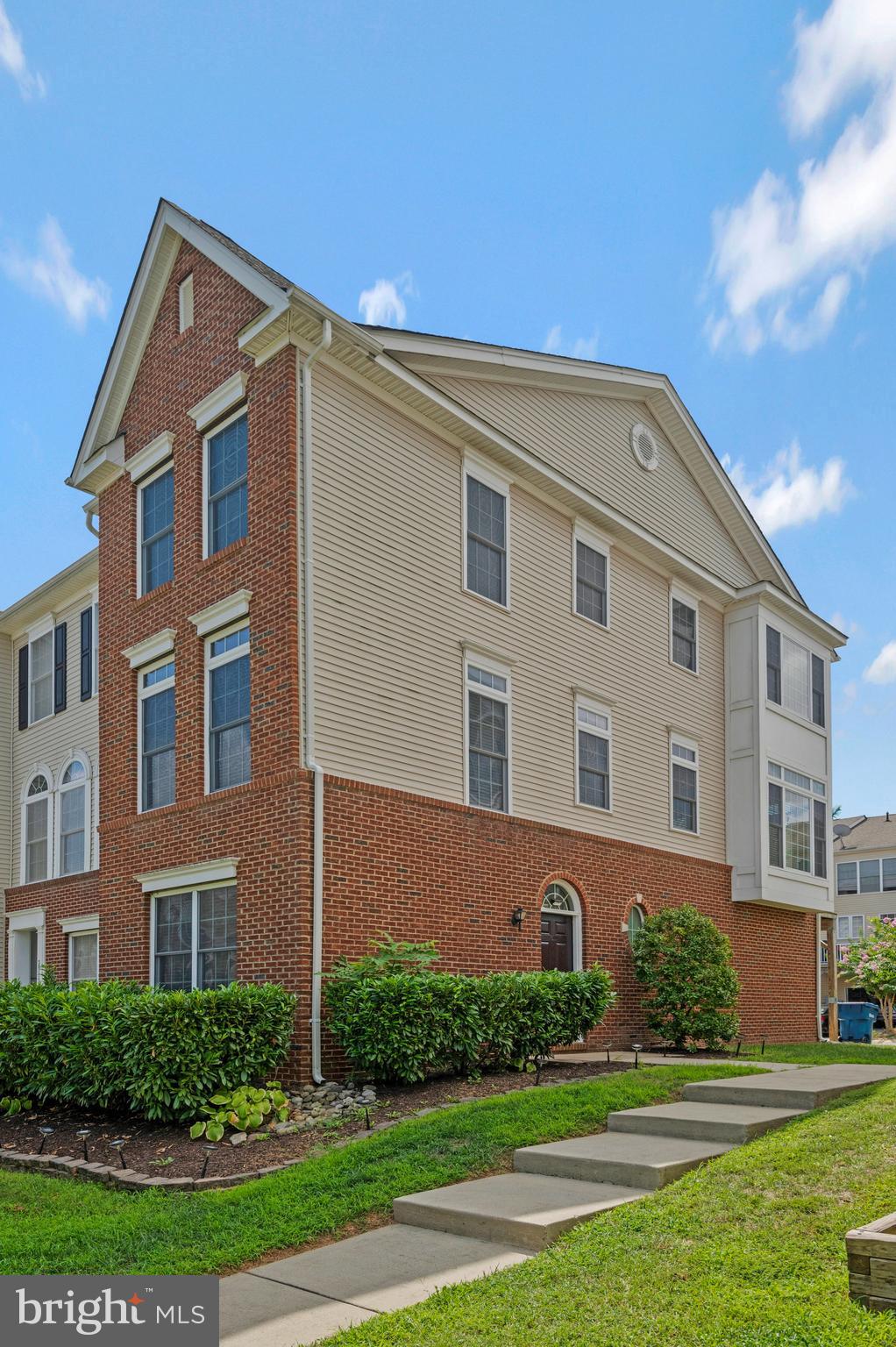 SOUTH RIDING - Residential