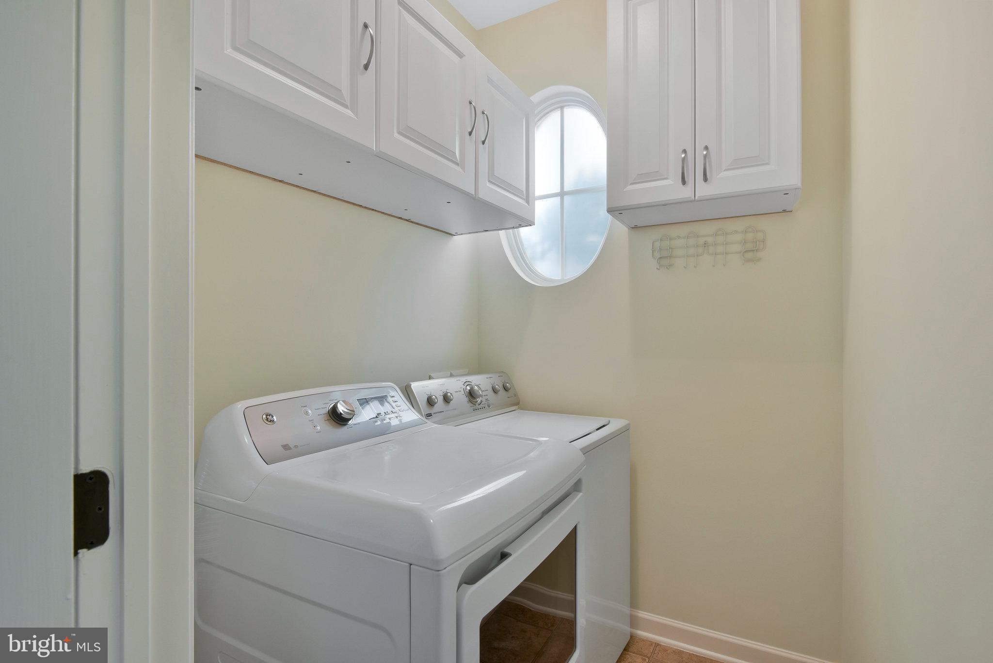 SOUTH RIDING - Residential