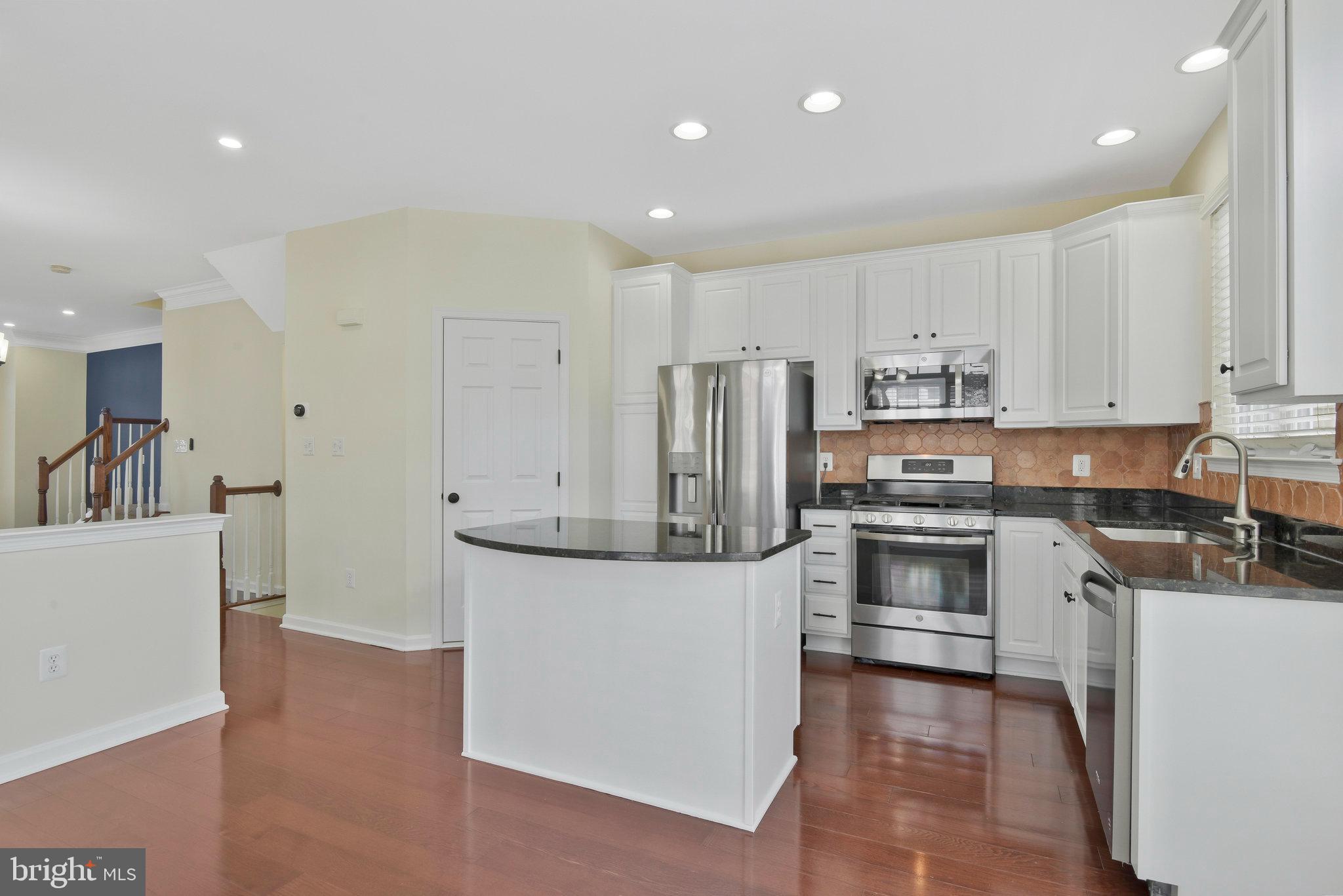 SOUTH RIDING - Residential