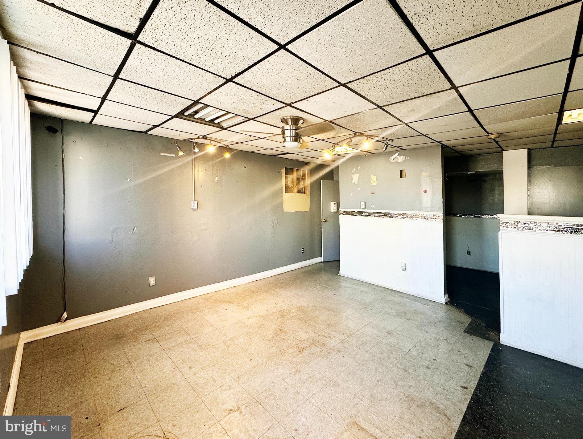GERMANTOWN - Commercial Lease