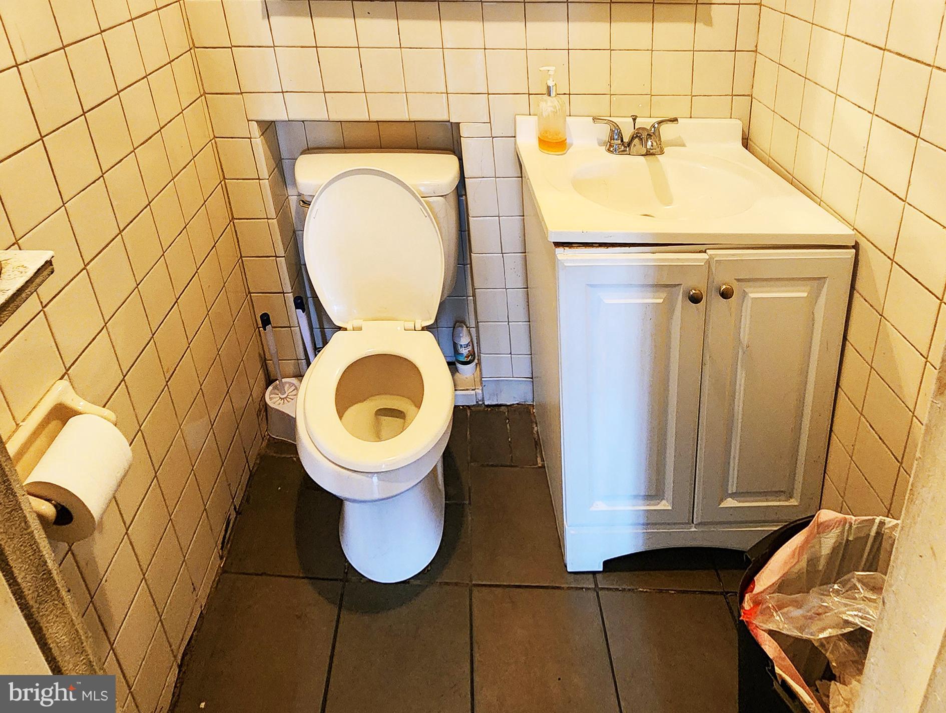 GERMANTOWN - Commercial Lease