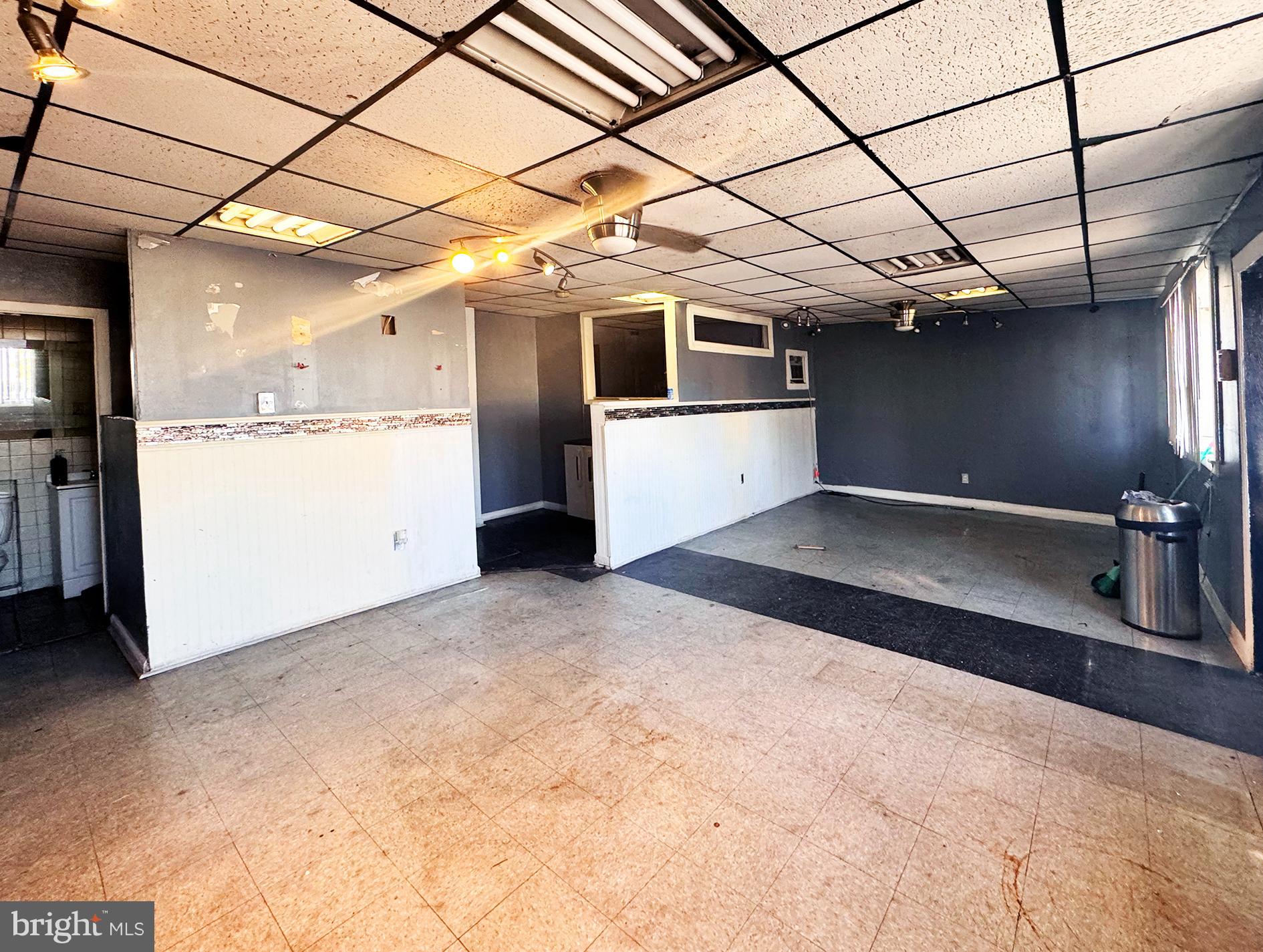 GERMANTOWN - Commercial Lease