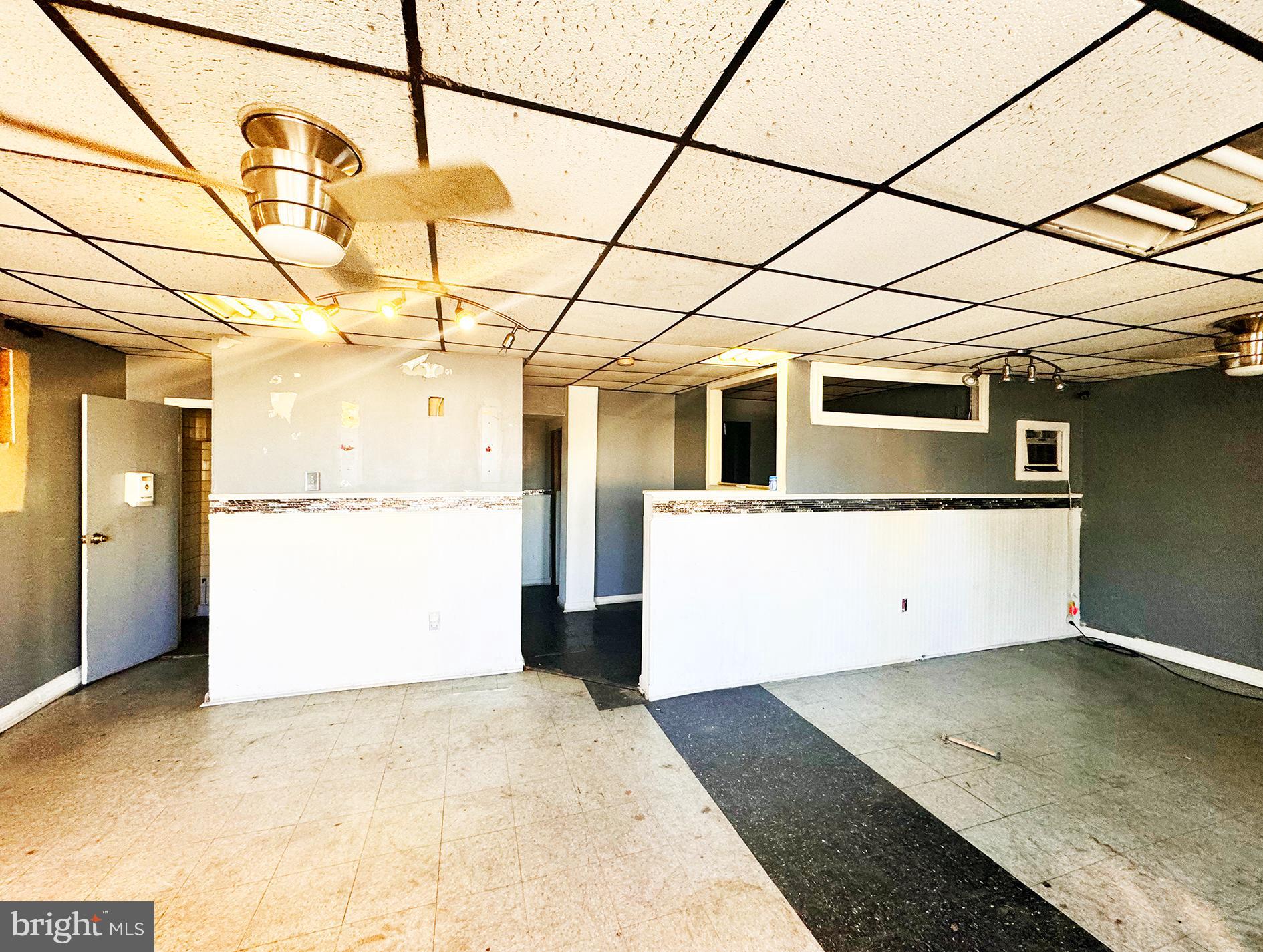 GERMANTOWN - Commercial Lease