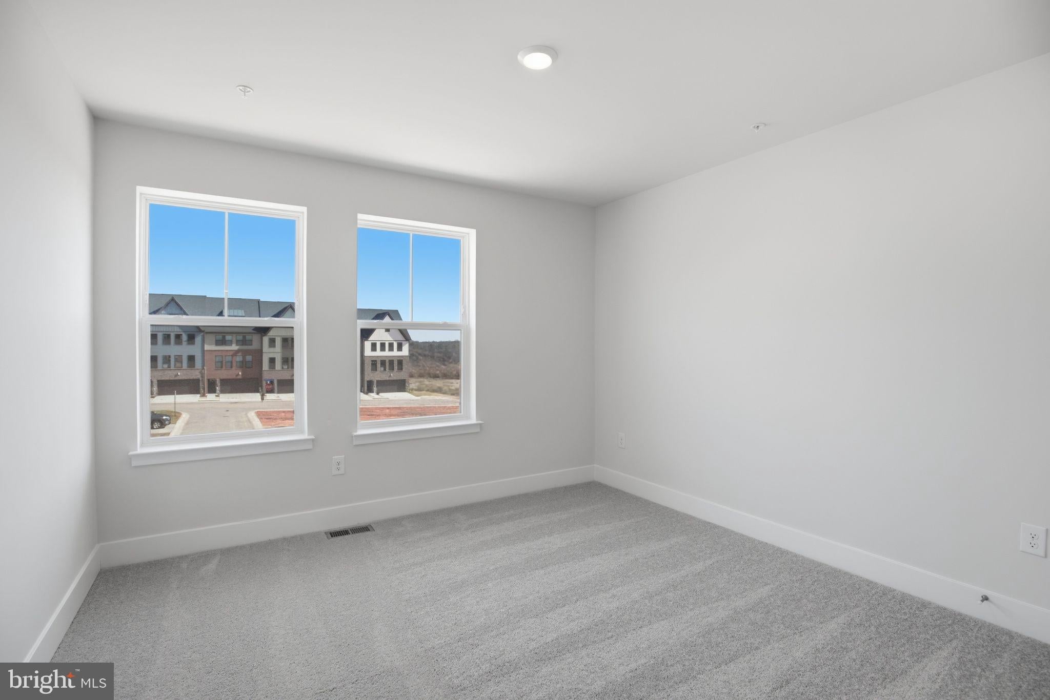 1236 CRESTED WOOD DRIVE