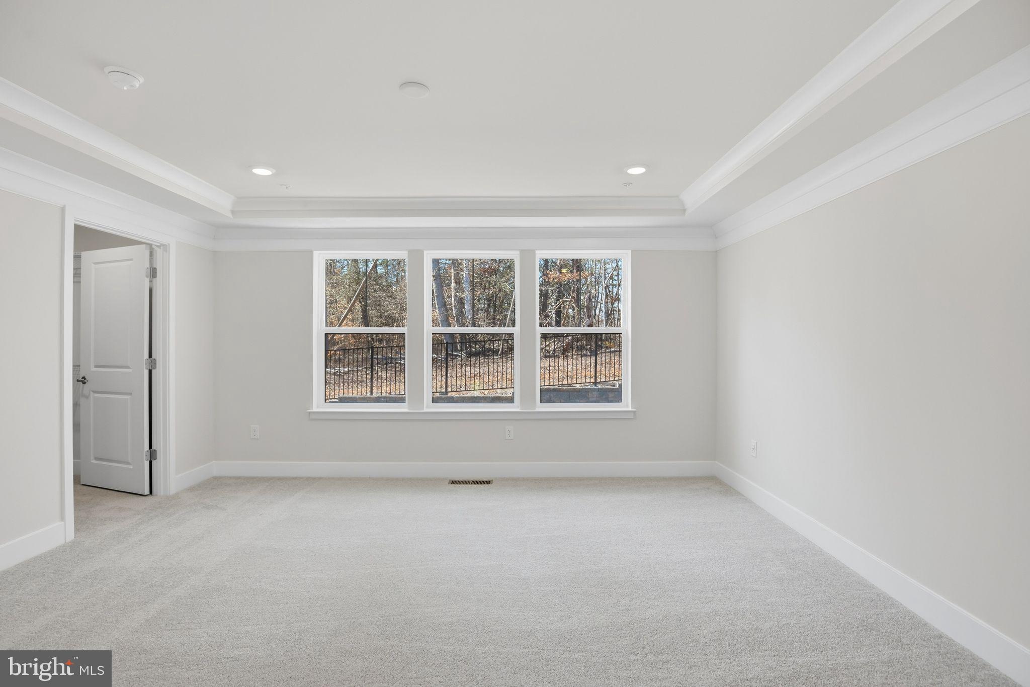 1236 CRESTED WOOD DRIVE
