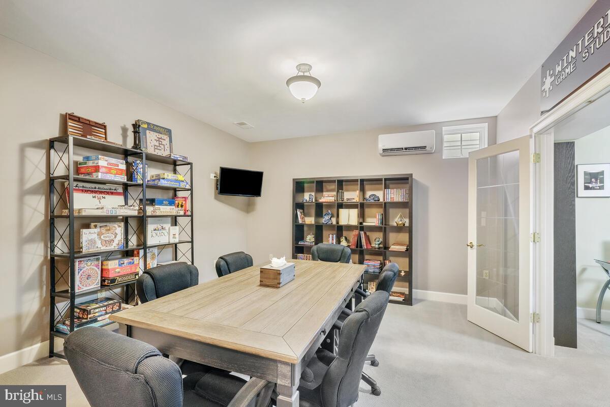 KENTLANDS - Residential