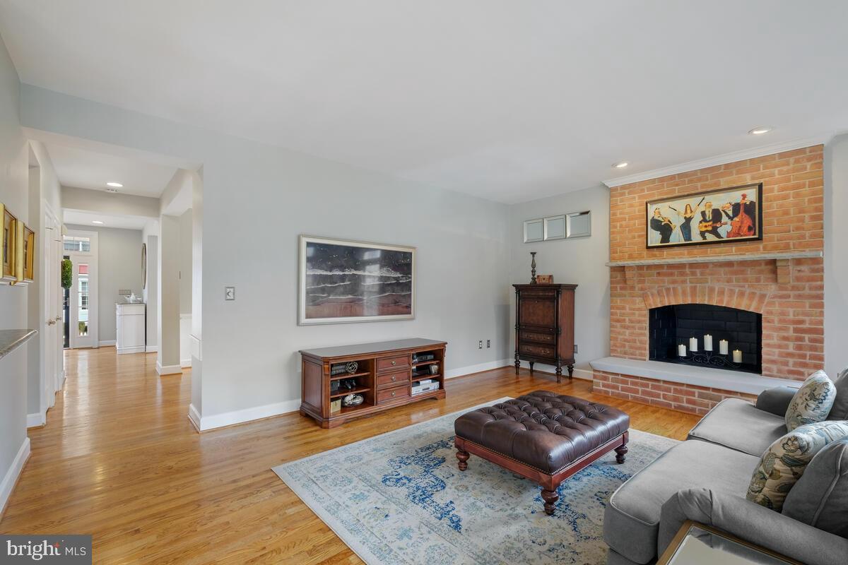 KENTLANDS - Residential