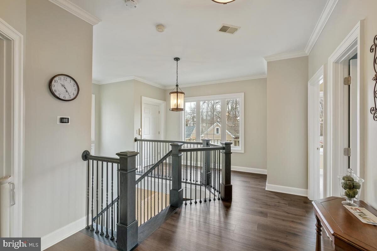 KENTLANDS - Residential