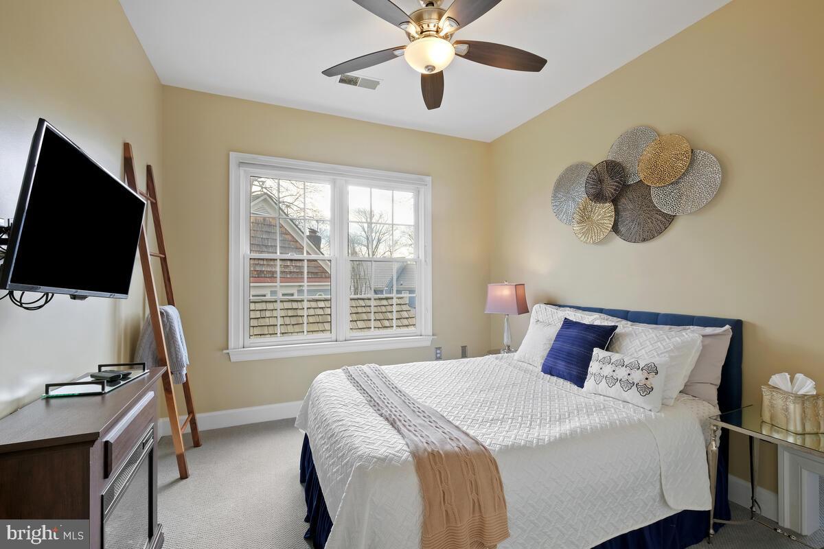 KENTLANDS - Residential