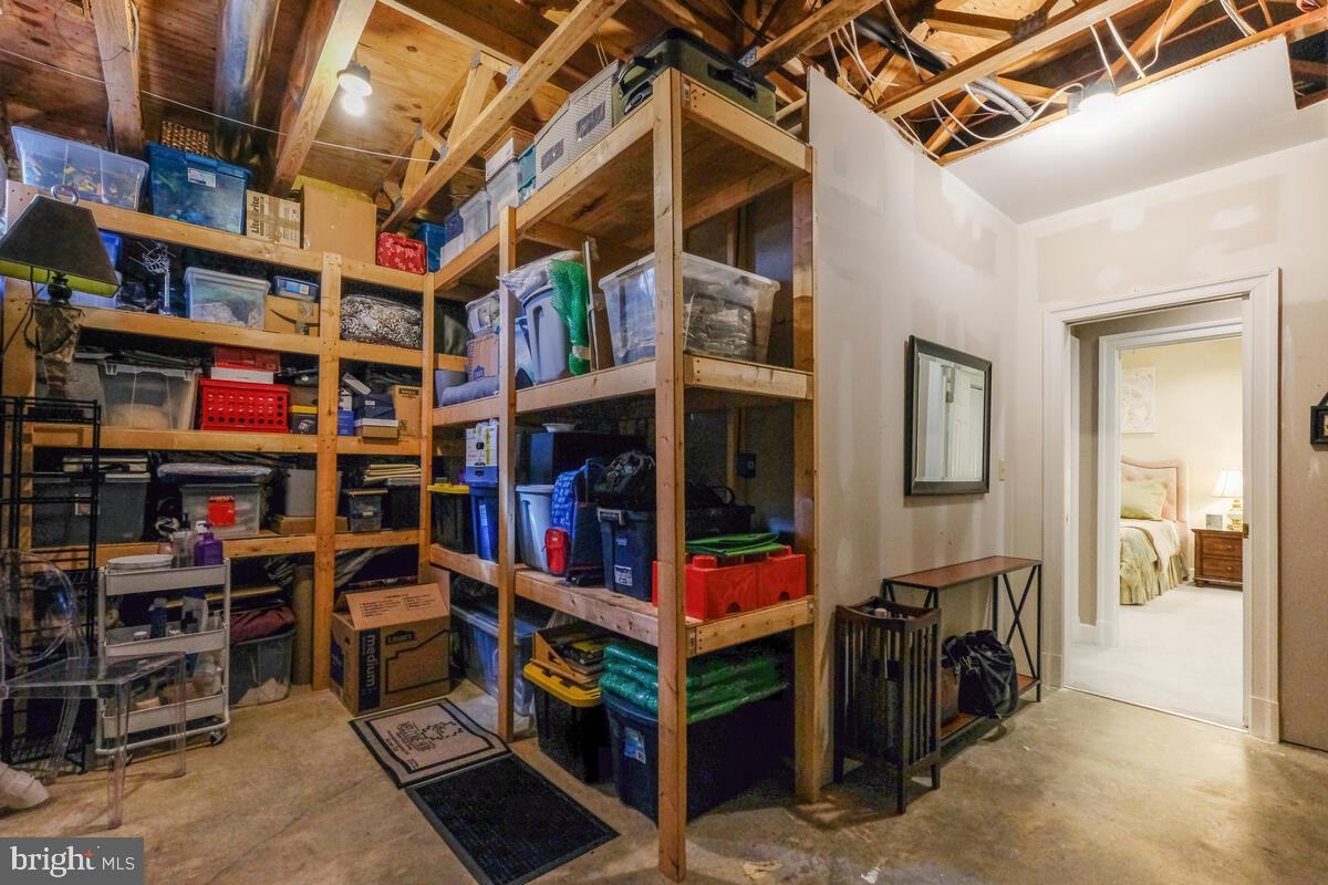 KENTLANDS - Residential