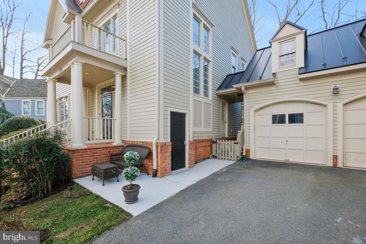 KENTLANDS - Residential