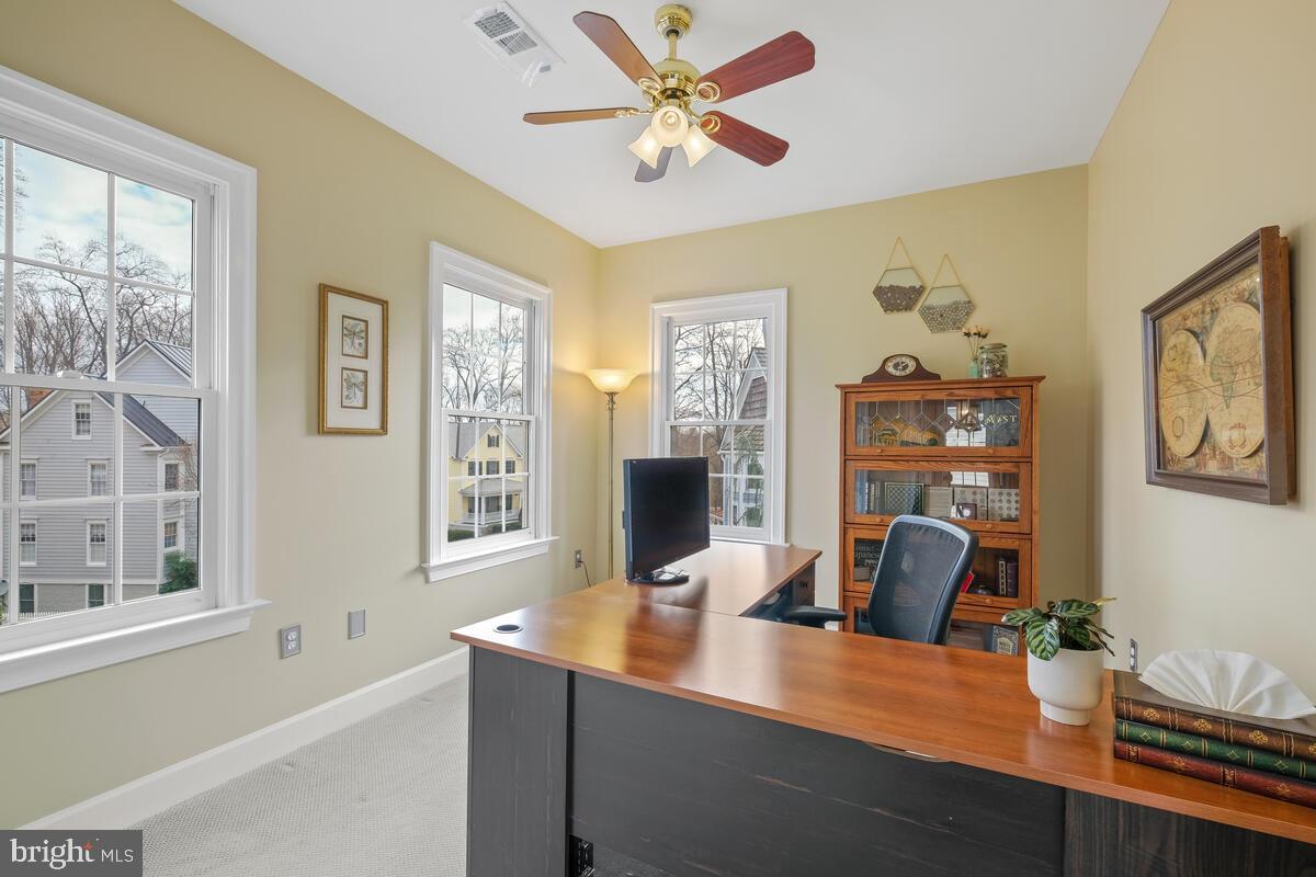 KENTLANDS - Residential