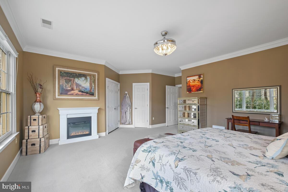 KENTLANDS - Residential