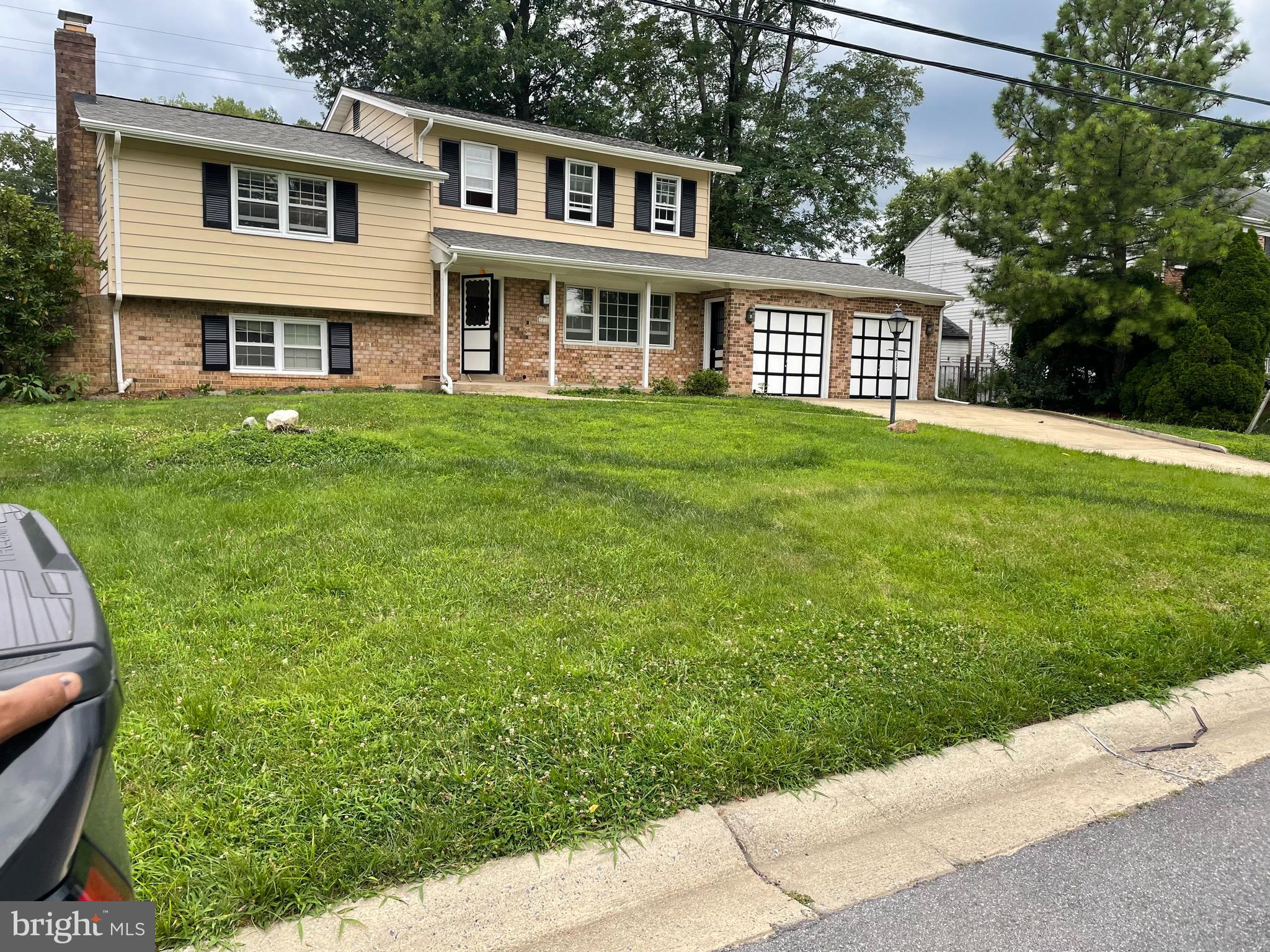 1211 MORNINGSIDE DRIVE