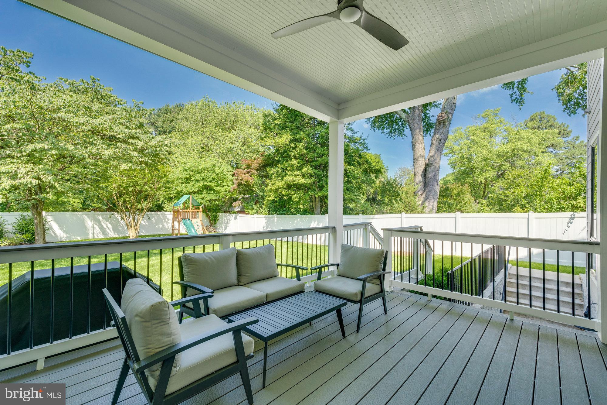 TOWN AND COUNTRY GARDENS - Residential