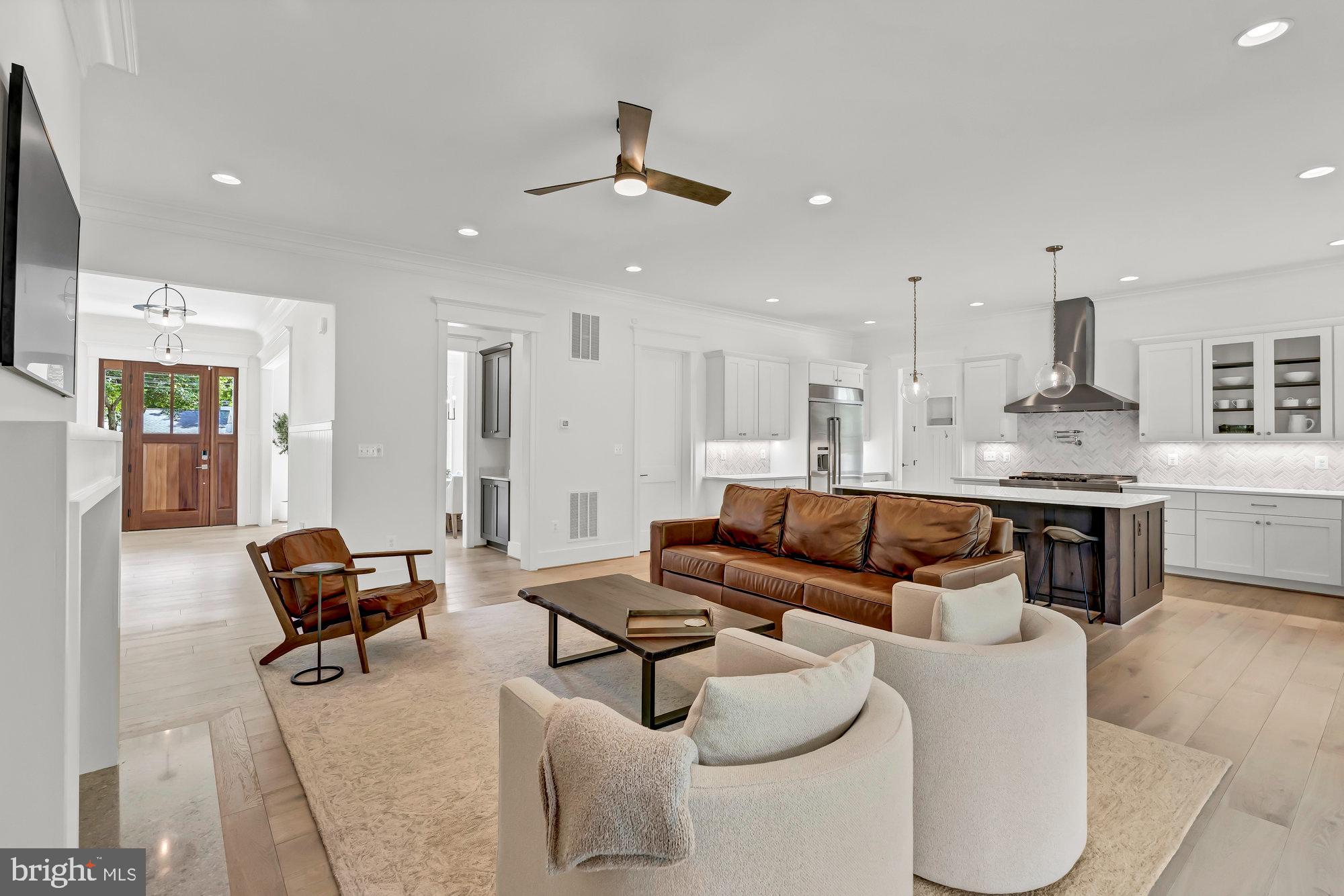 TOWN AND COUNTRY GARDENS - Residential