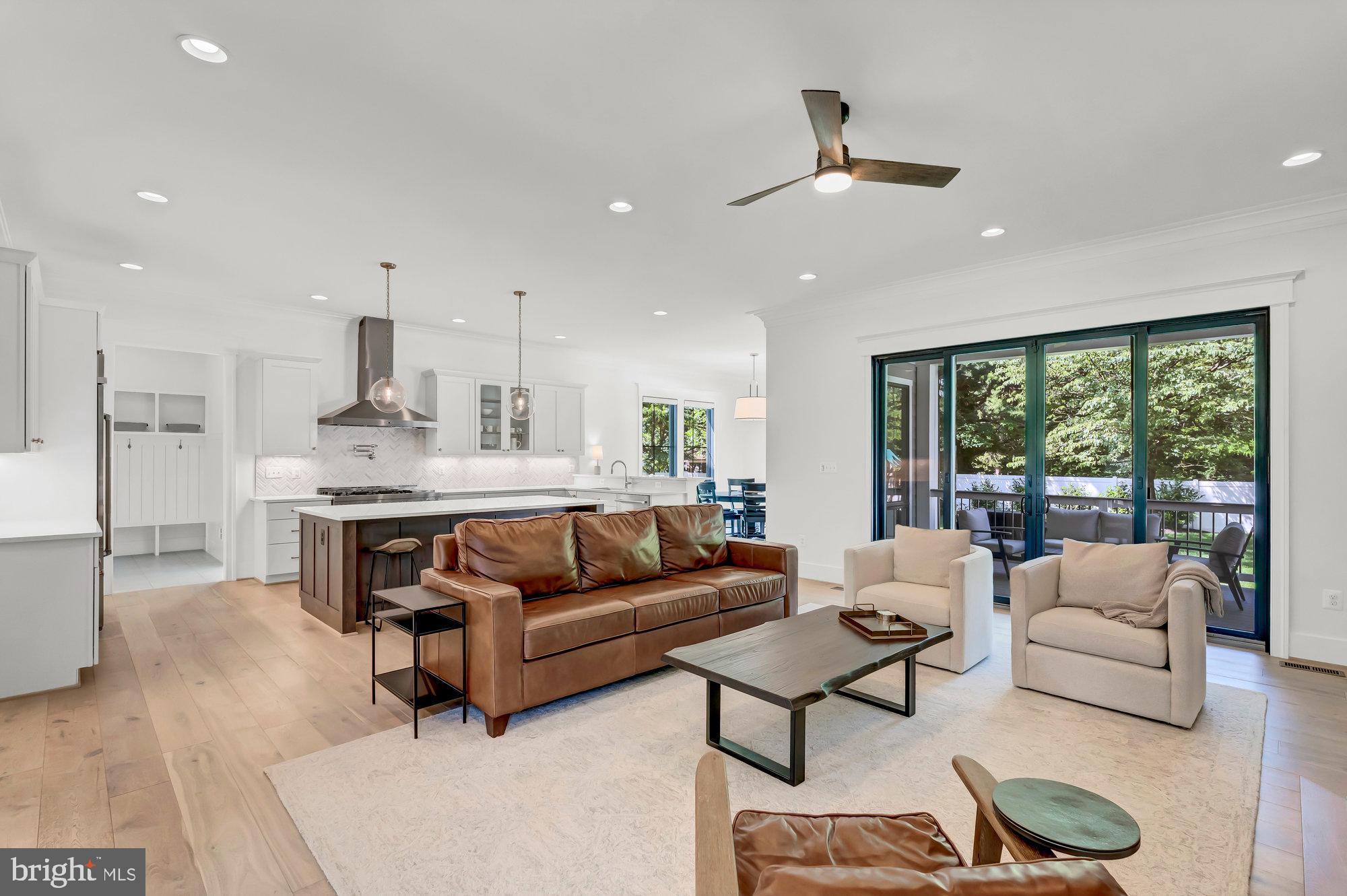 TOWN AND COUNTRY GARDENS - Residential