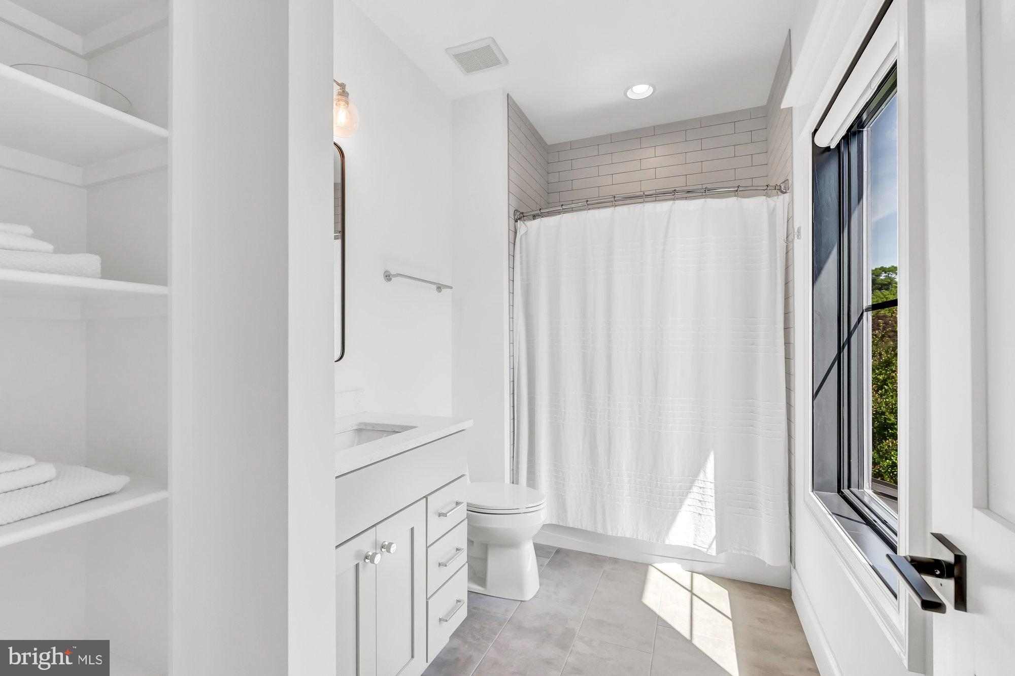 TOWN AND COUNTRY GARDENS - Residential