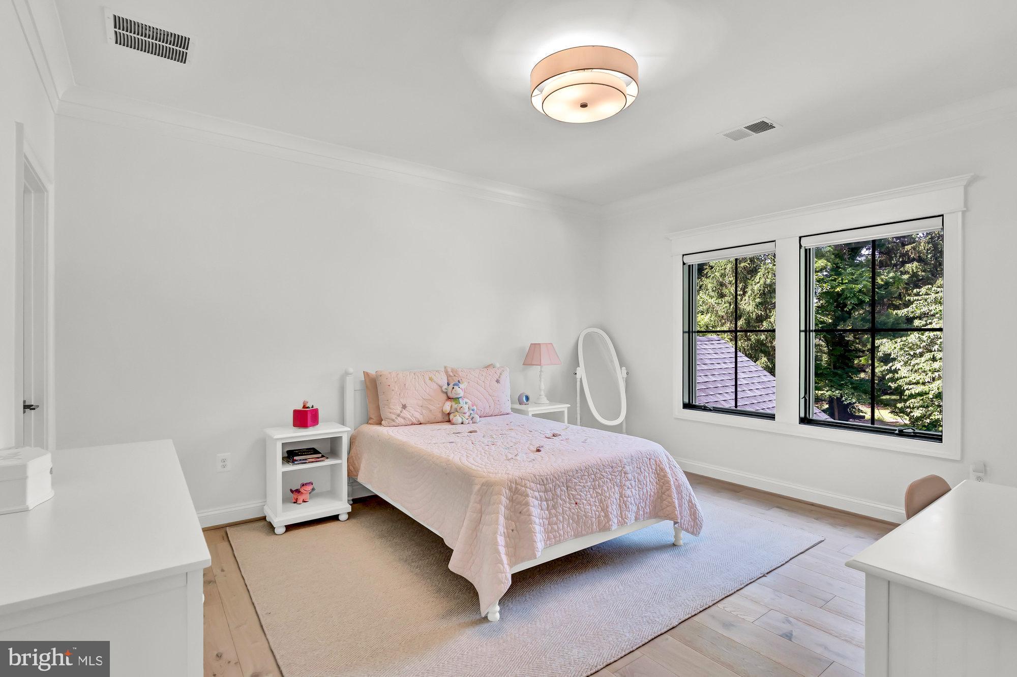 TOWN AND COUNTRY GARDENS - Residential