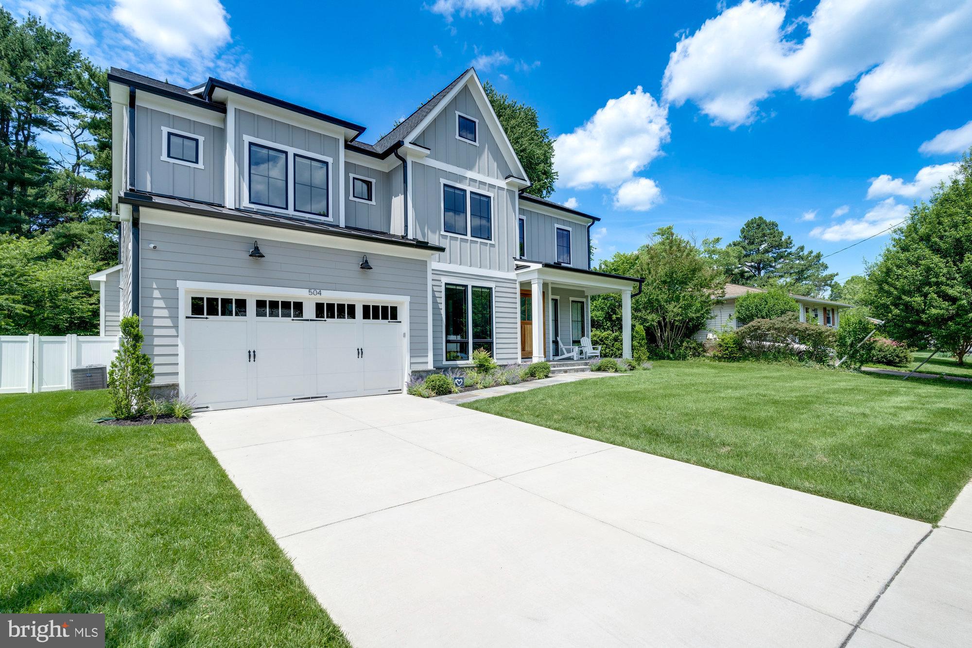 TOWN AND COUNTRY GARDENS - Residential