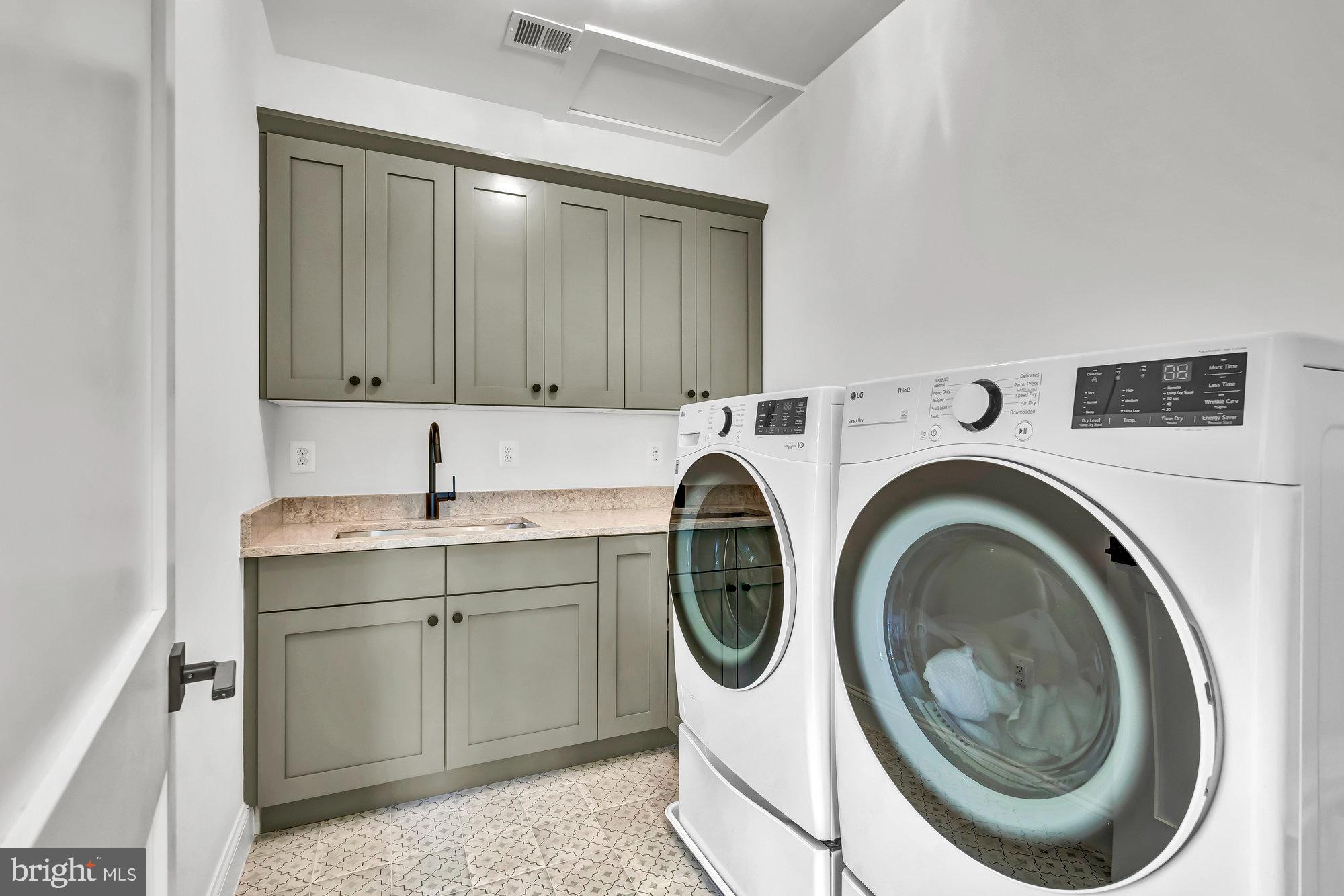 TOWN AND COUNTRY GARDENS - Residential