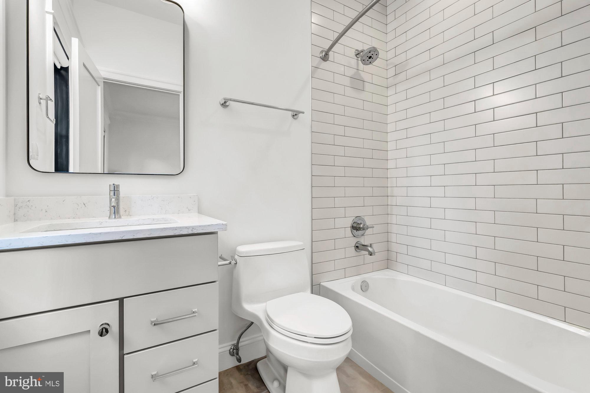 TOWN AND COUNTRY GARDENS - Residential