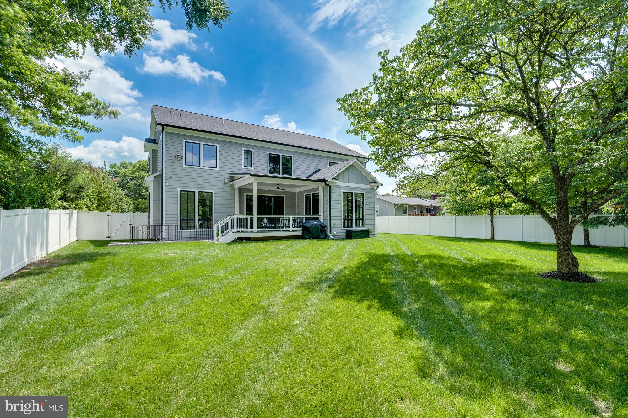 TOWN AND COUNTRY GARDENS - Residential