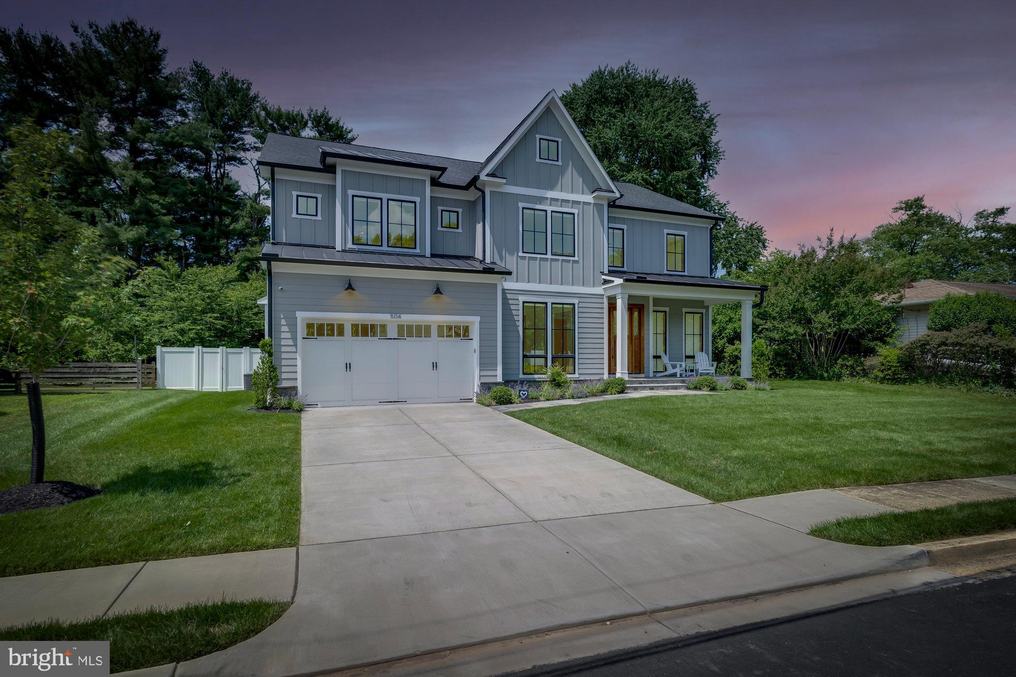 TOWN AND COUNTRY GARDENS - Residential