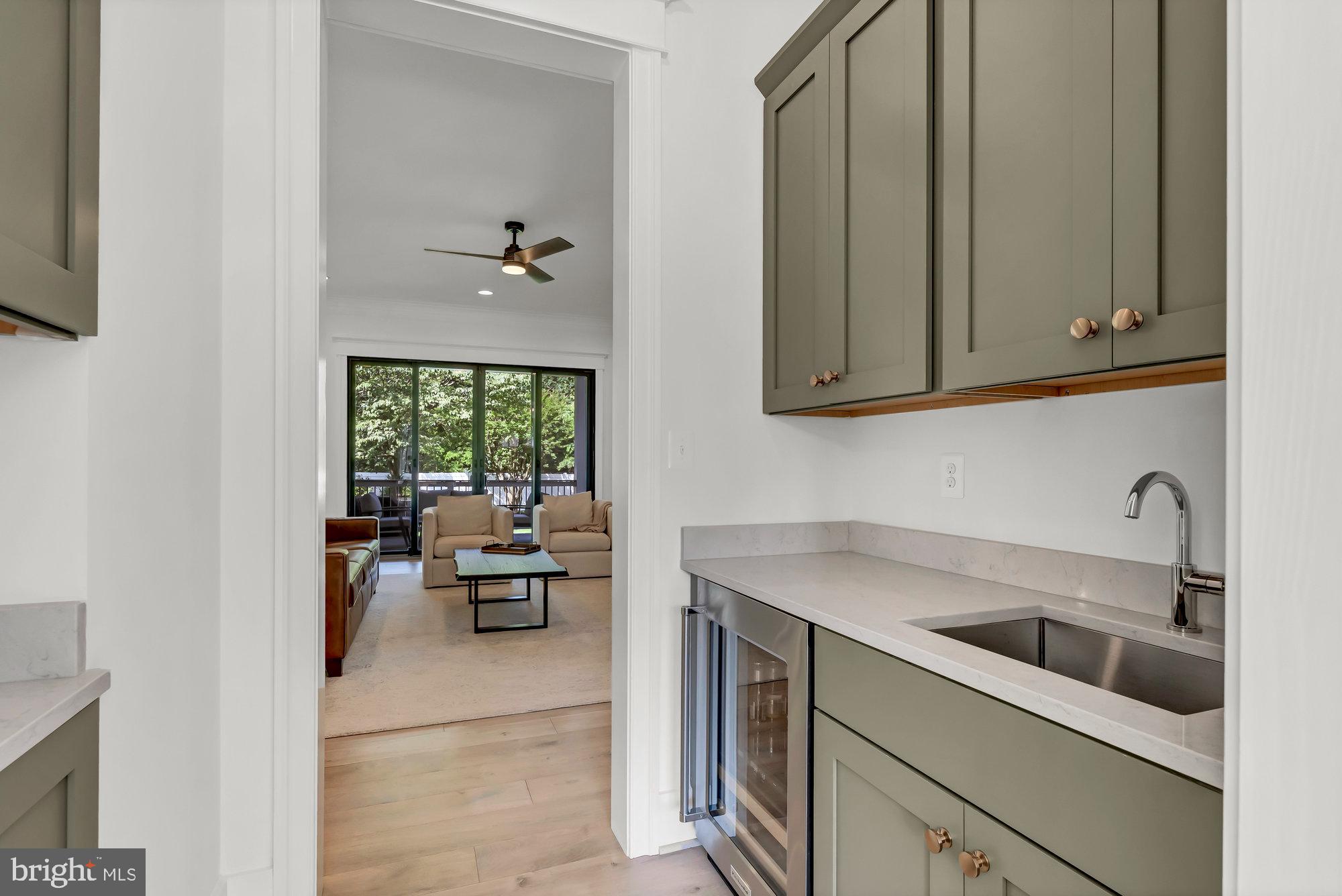 TOWN AND COUNTRY GARDENS - Residential