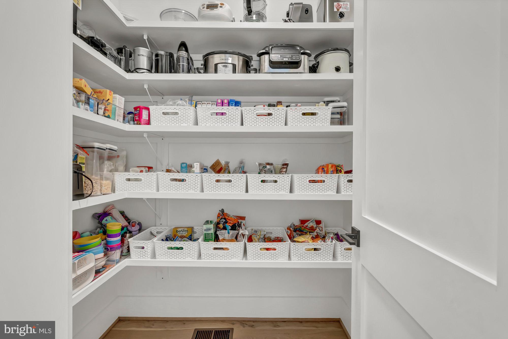 TOWN AND COUNTRY GARDENS - Residential