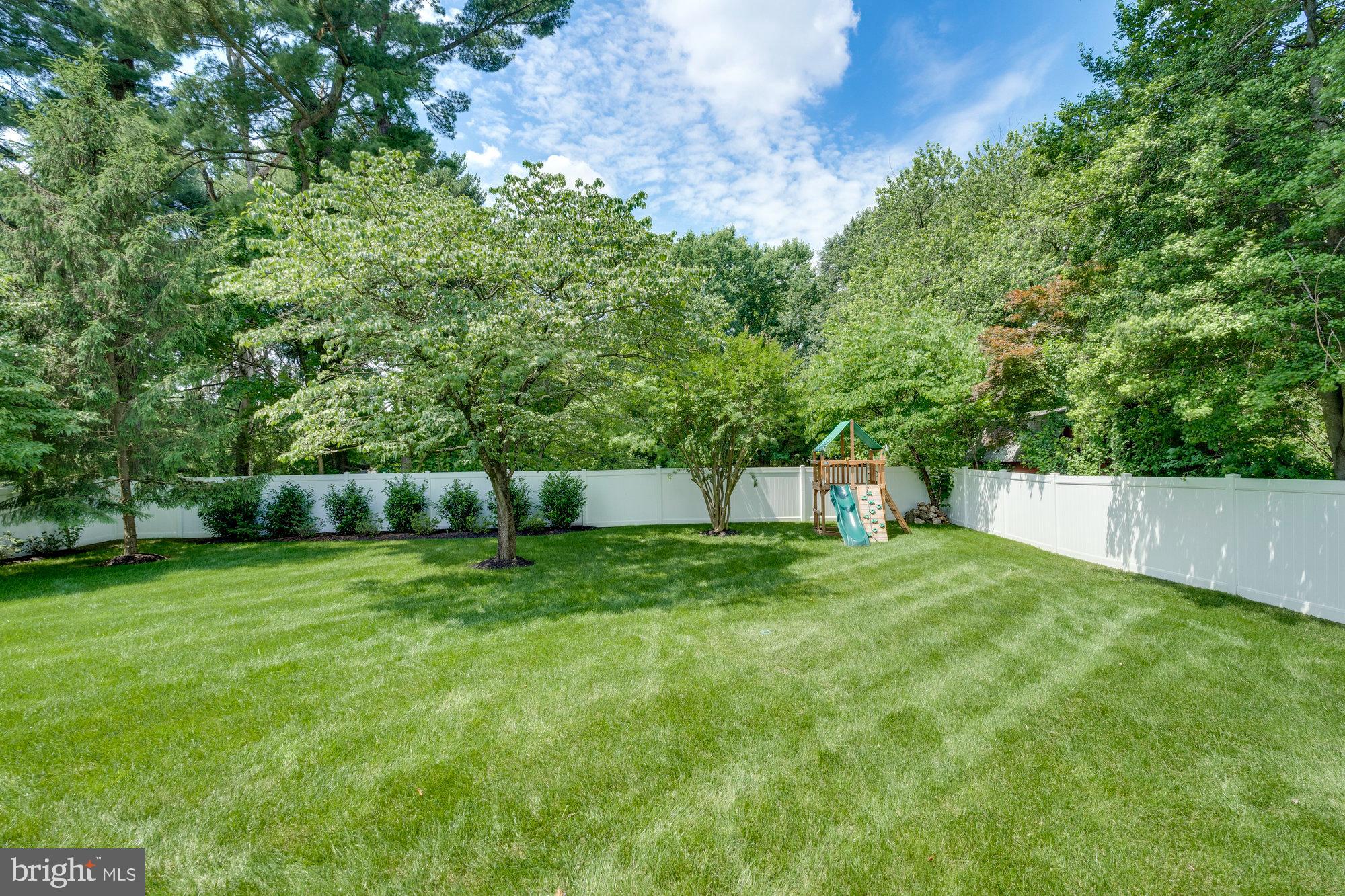 TOWN AND COUNTRY GARDENS - Residential