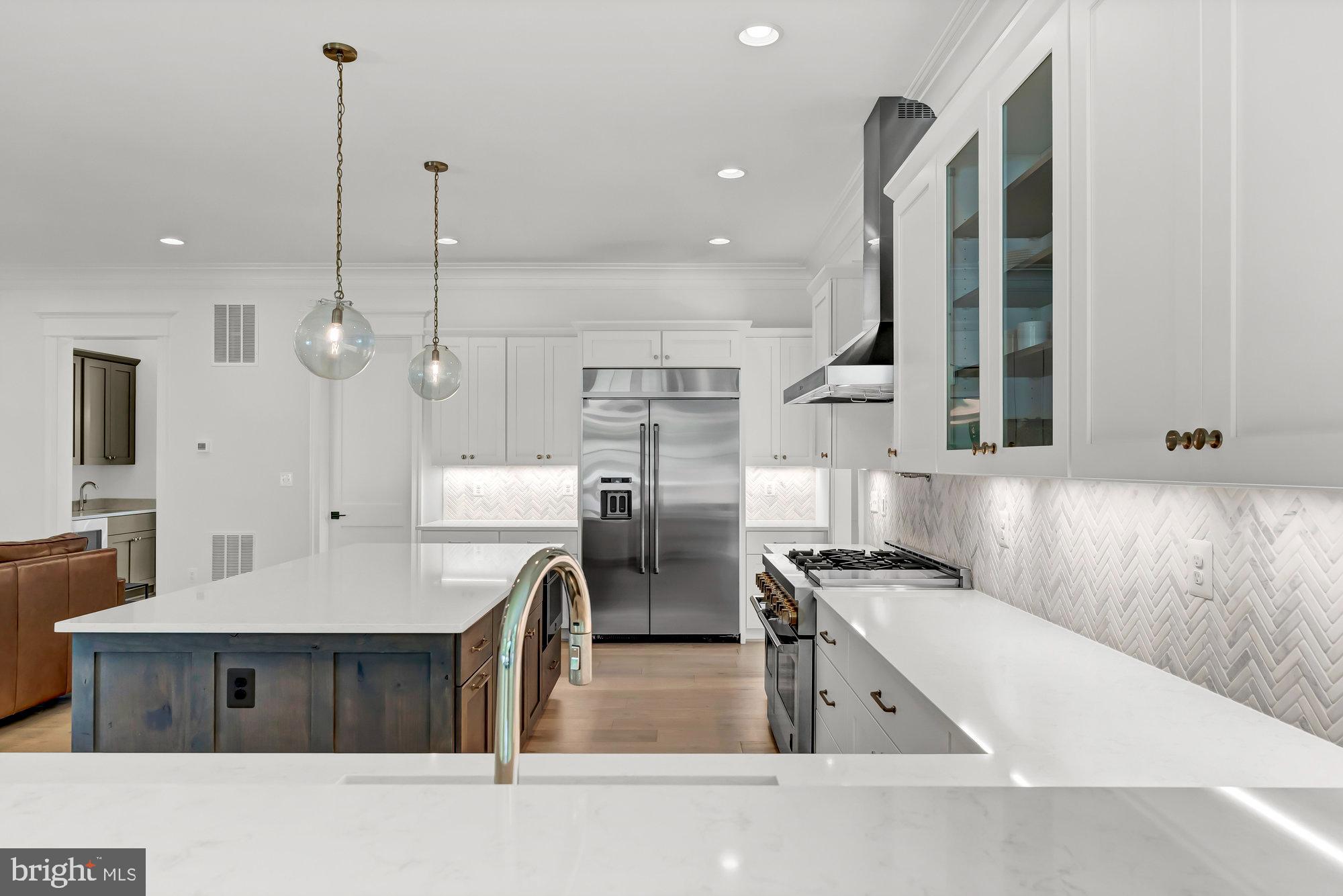 TOWN AND COUNTRY GARDENS - Residential