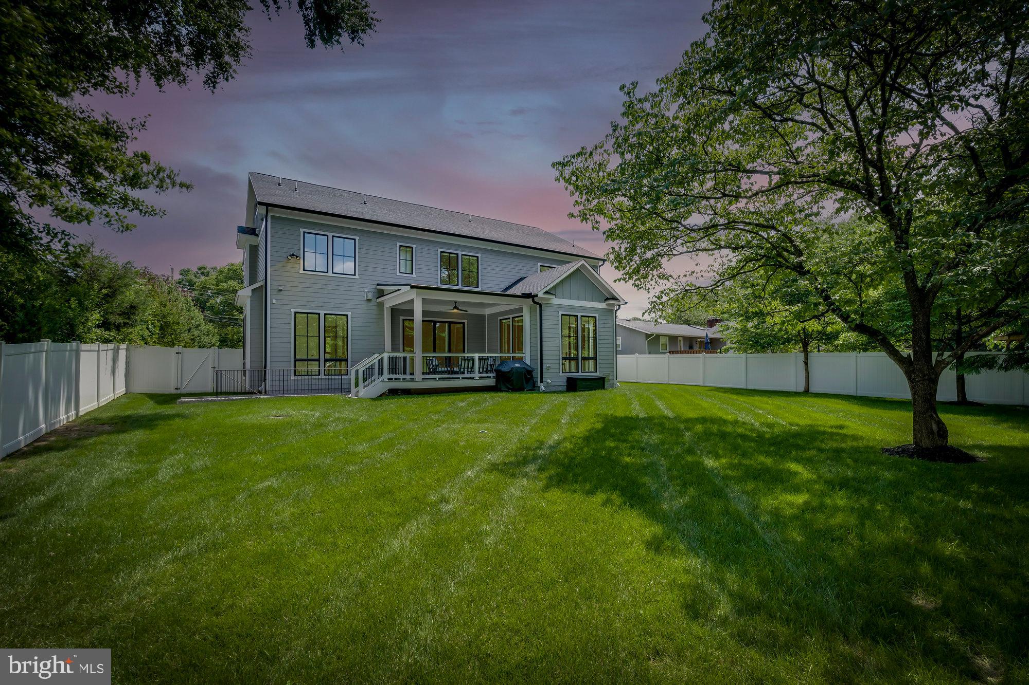 TOWN AND COUNTRY GARDENS - Residential